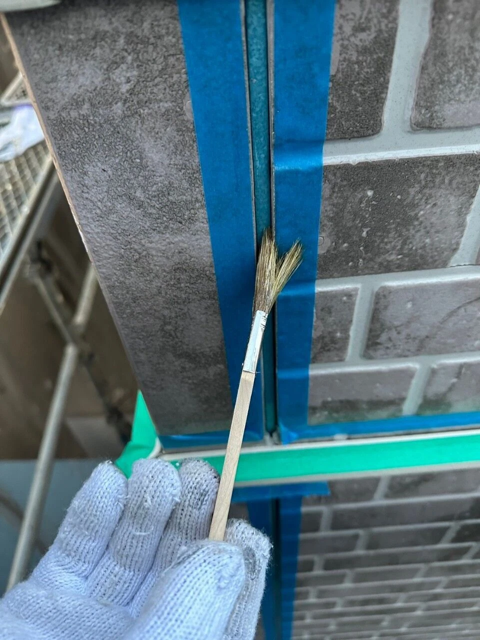 プライマーを塗ります